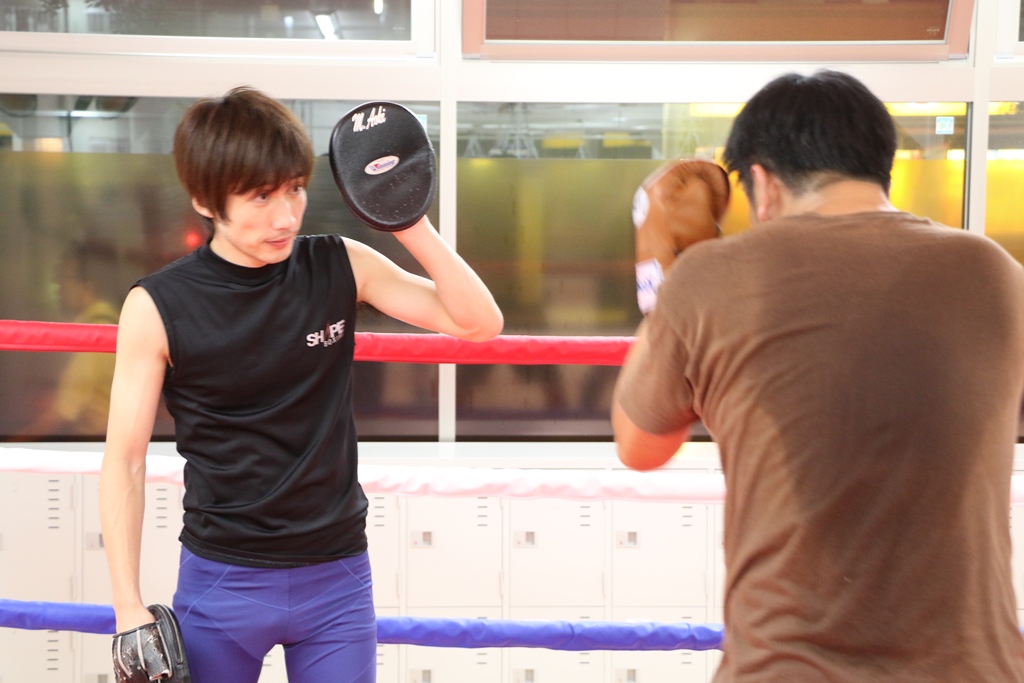 青木ボクシングトレーナー